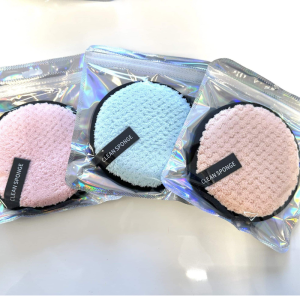 Disco desmaquillante reutilizable Clean Sponge en color pastel, suave, ecológico y lavable. Se vende por unidad, color aleatorio.